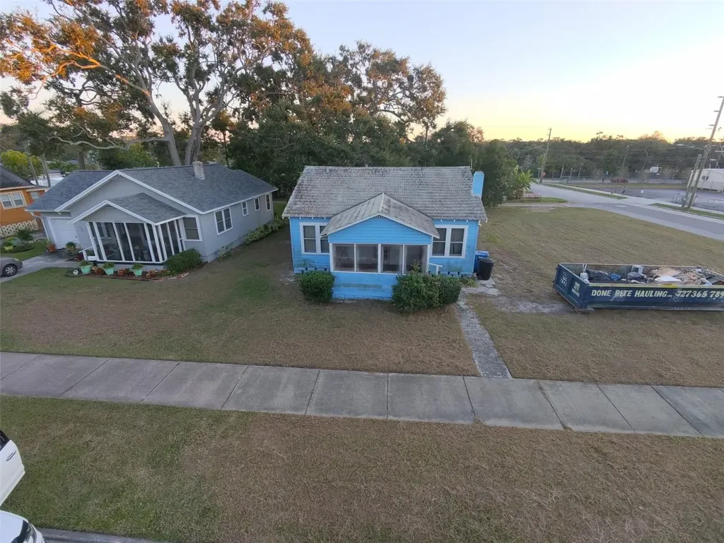 2456 25th Avenue S St Petersburg FL 33712