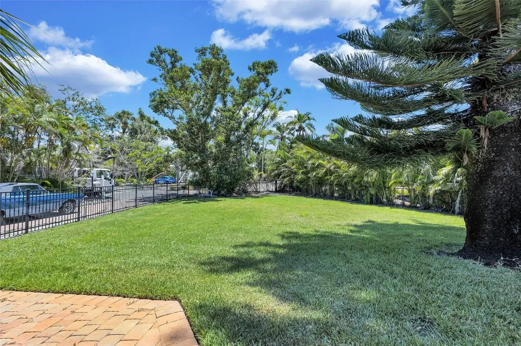 6962 Belgrave Drive Sarasota FL 34242