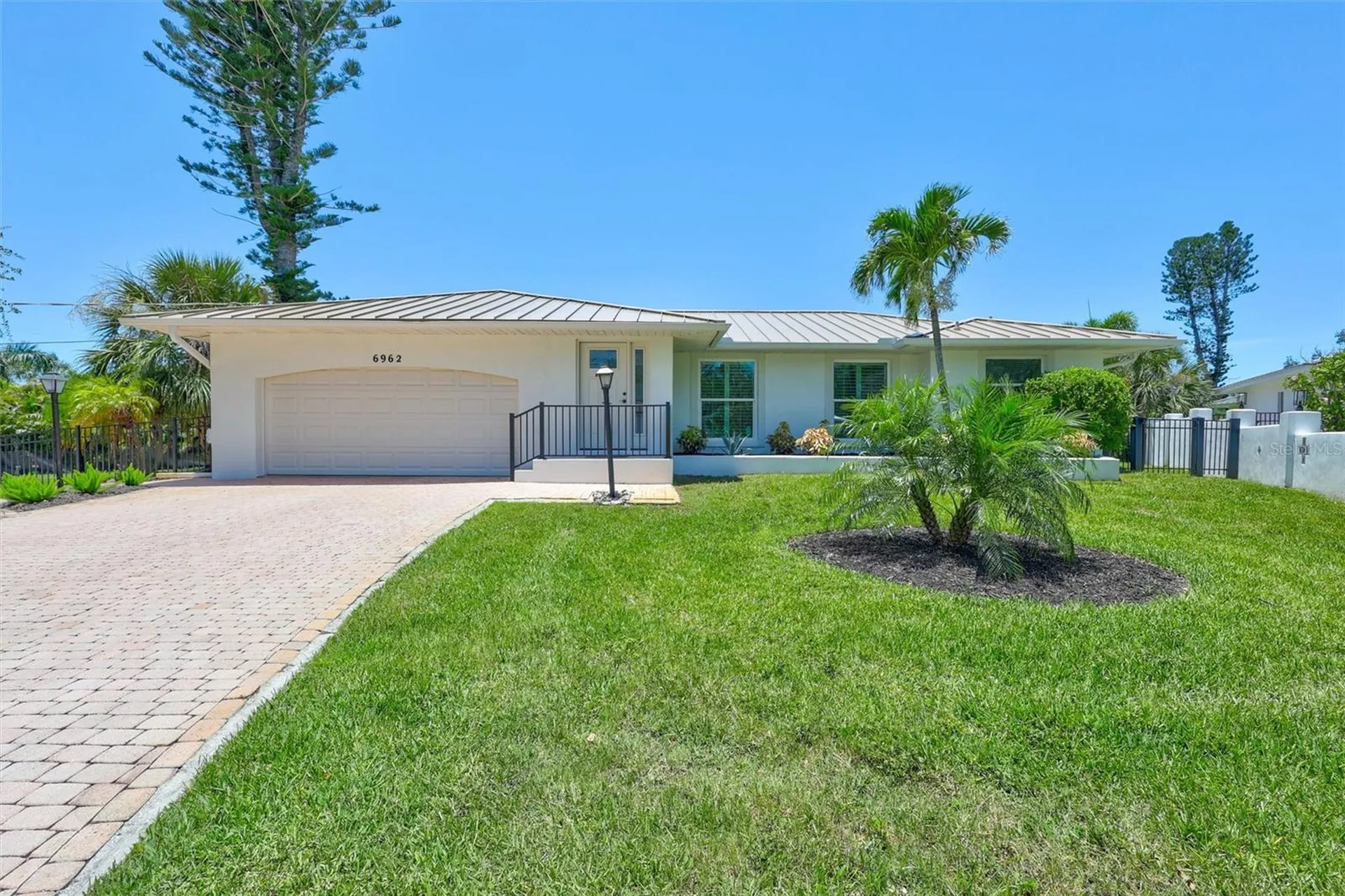 6962 Belgrave Drive Sarasota FL 34242