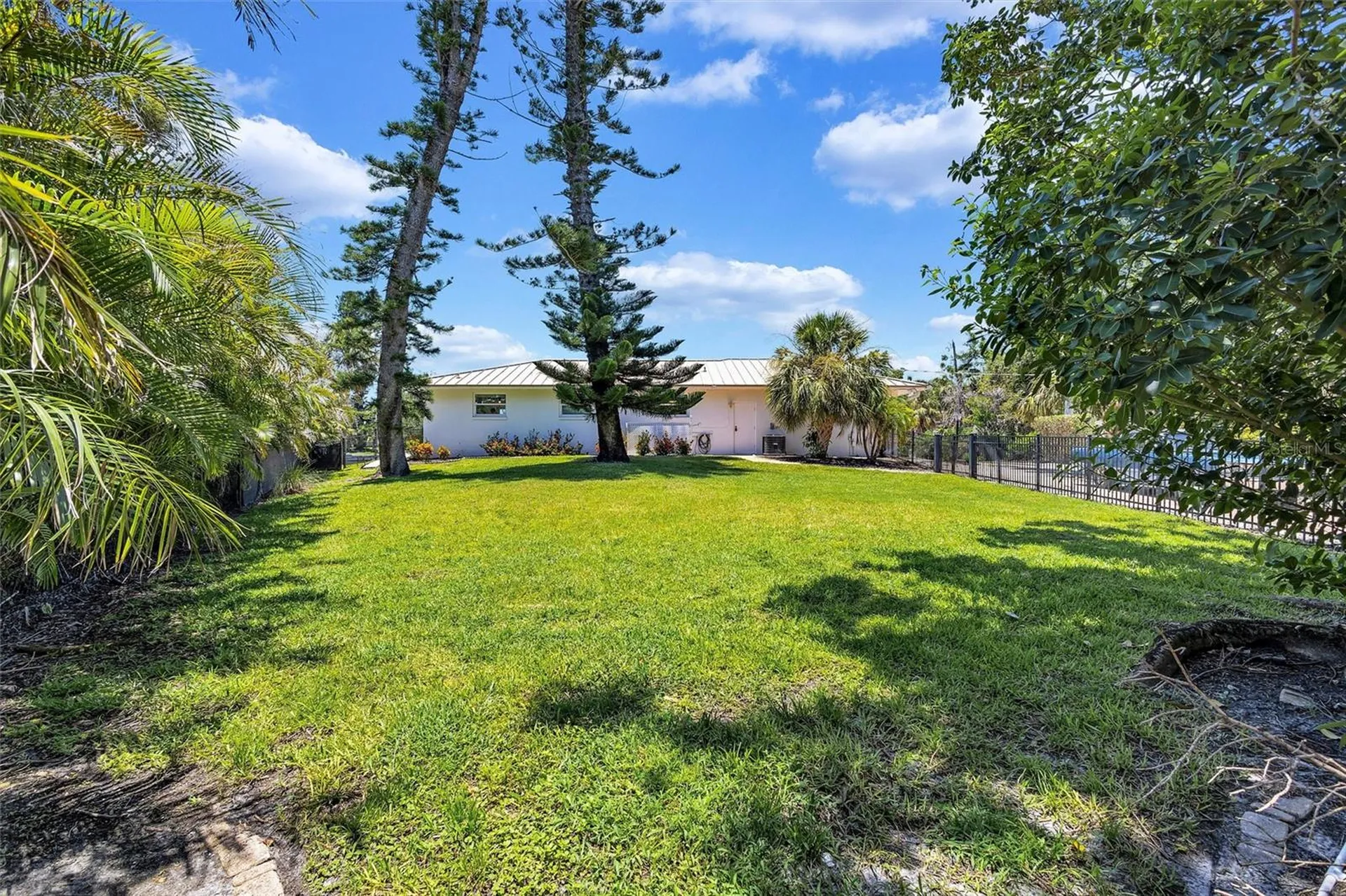 6962 Belgrave Drive Sarasota FL 34242