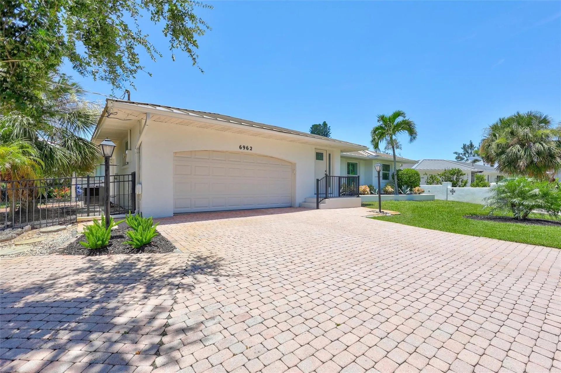 6962 Belgrave Drive Sarasota FL 34242