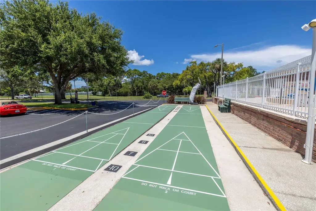 4115 34th Way S St Petersburg FL 33711