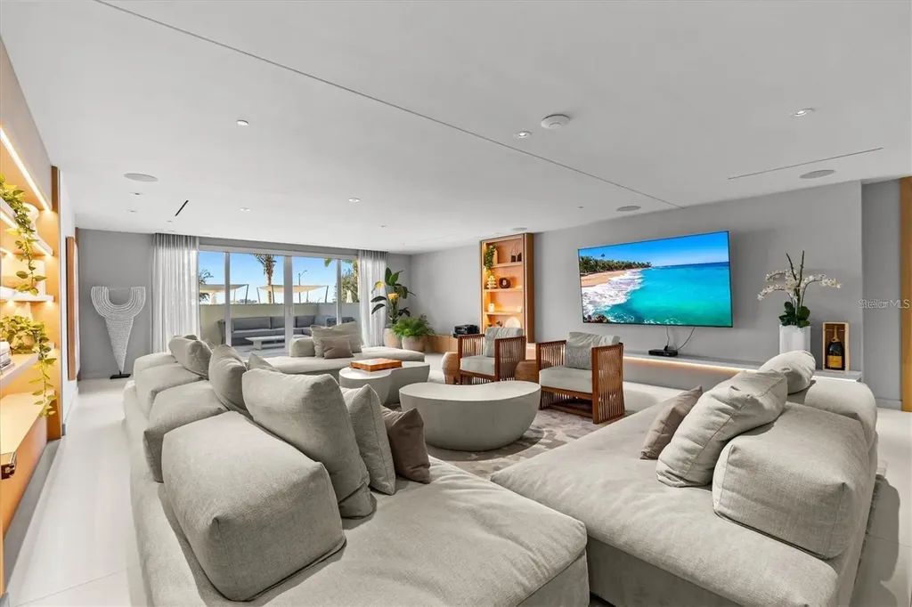 1020 Sunset Point Road Clearwater FL 33755