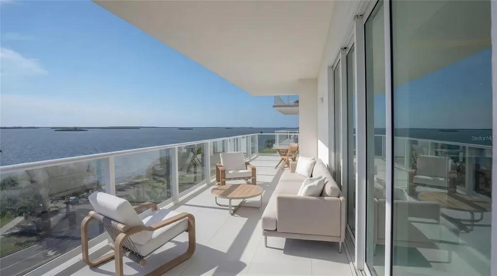 1020 Sunset Point Road Clearwater FL 33755