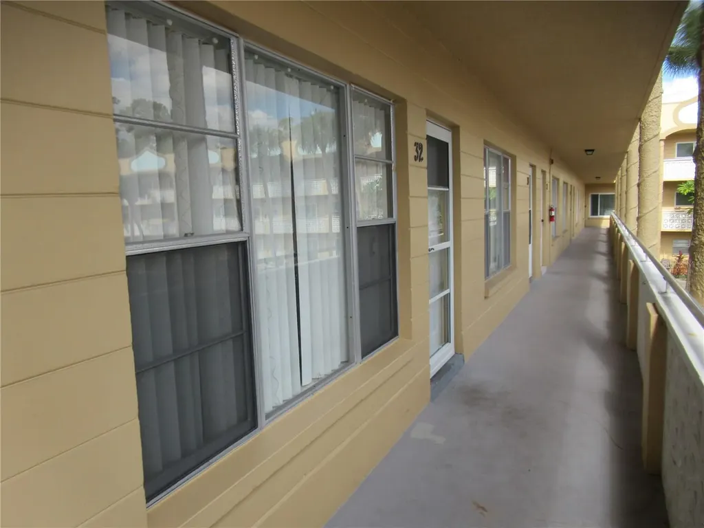 2466 Ecuadorian Way Clearwater FL 33763