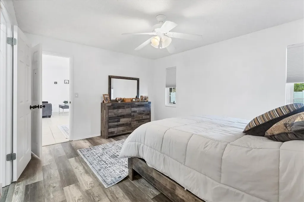 1275 42nd Street Sarasota FL 34234