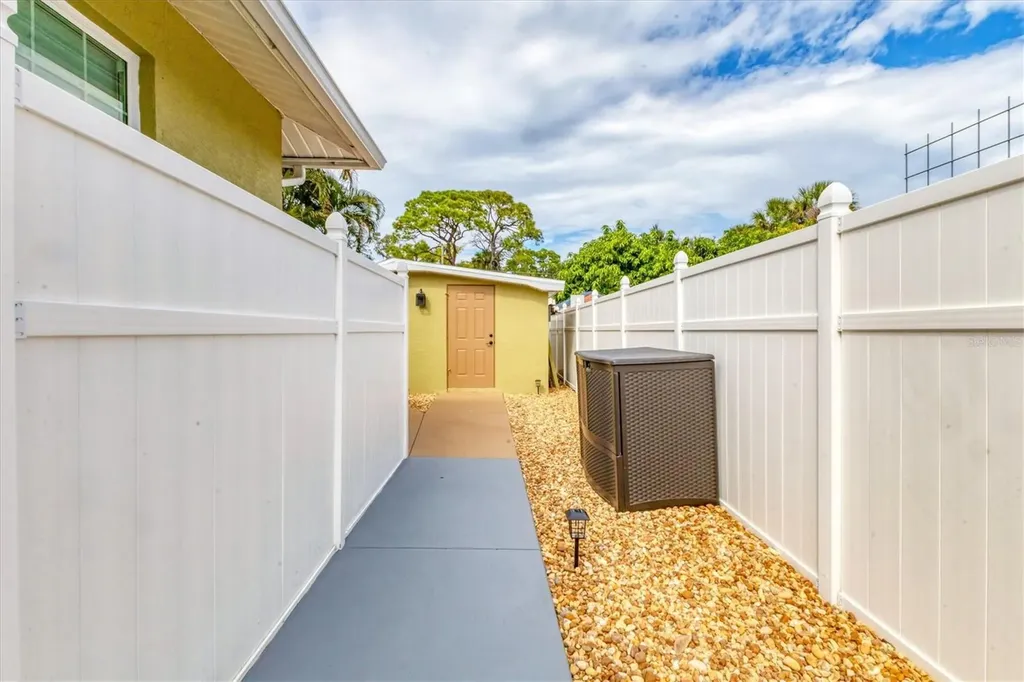 1275 42nd Street Sarasota FL 34234