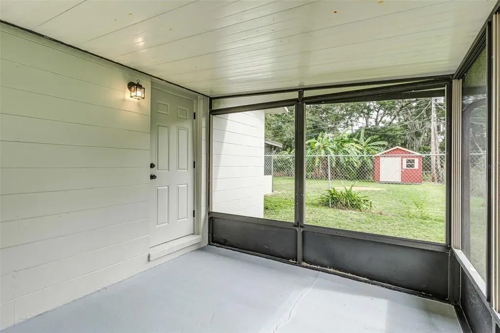 2405 Delrose Drive E Lakeland FL 33805