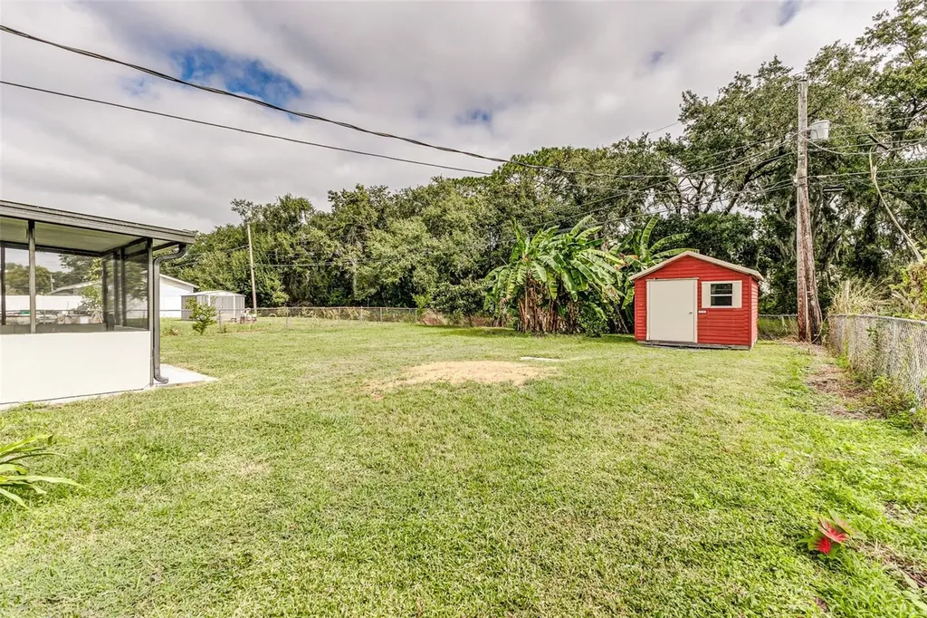 2405 Delrose Drive E Lakeland FL 33805