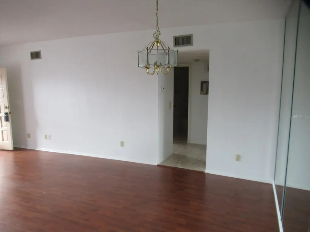 2286 Norwegian Clearwater FL 33763