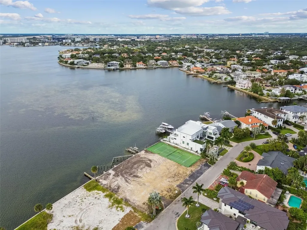 5031 W San Miguel Street Tampa FL 33629