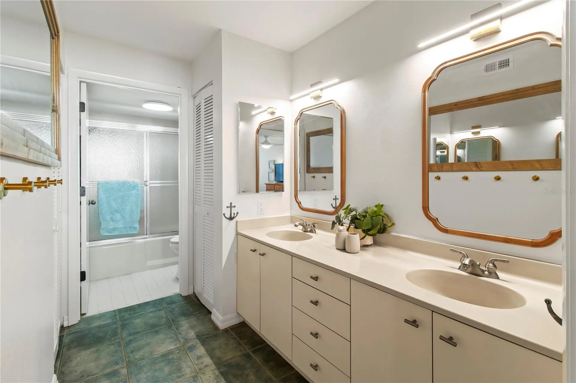 829 Bayport Way Longboat Key FL 34228