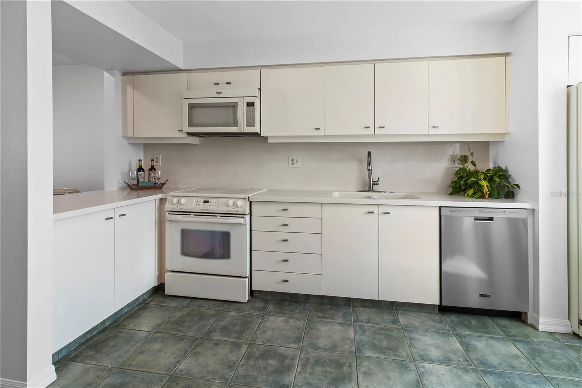 829 Bayport Way Longboat Key FL 34228