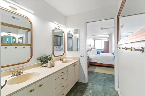 829 Bayport Way Longboat Key FL 34228