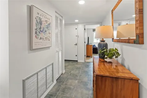 829 Bayport Way Longboat Key FL 34228