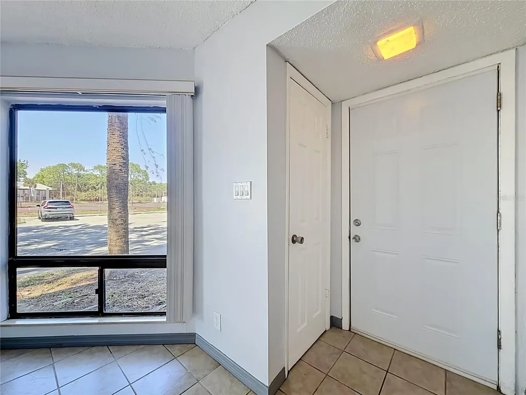 2636 Lemon Tree Lane Orlando FL 32839