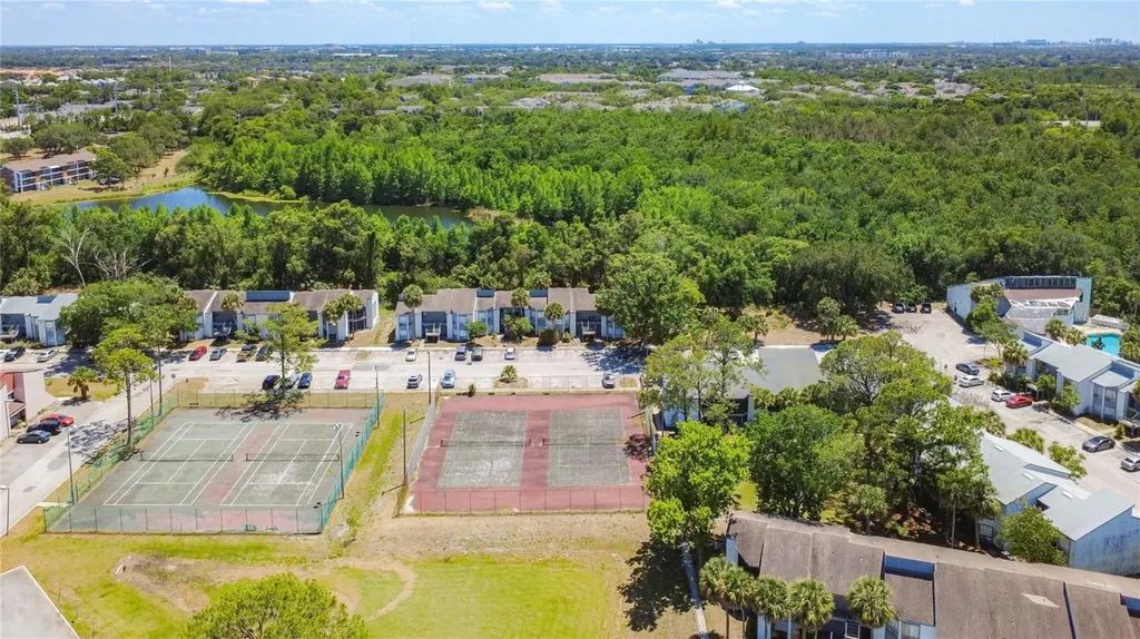 2636 Lemon Tree Lane Orlando FL 32839