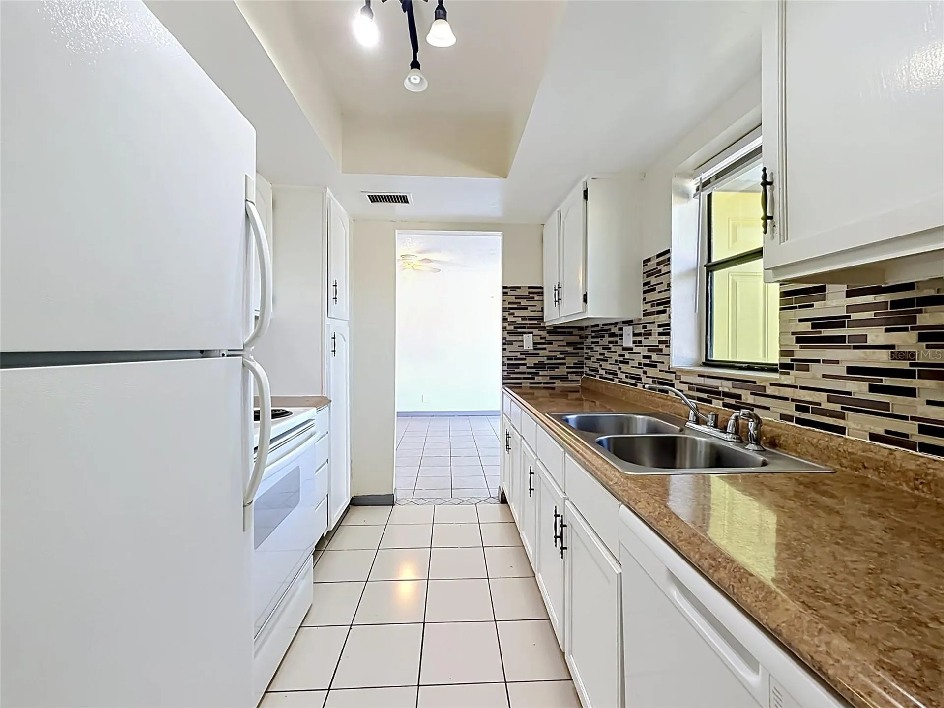 2636 Lemon Tree Lane Orlando FL 32839