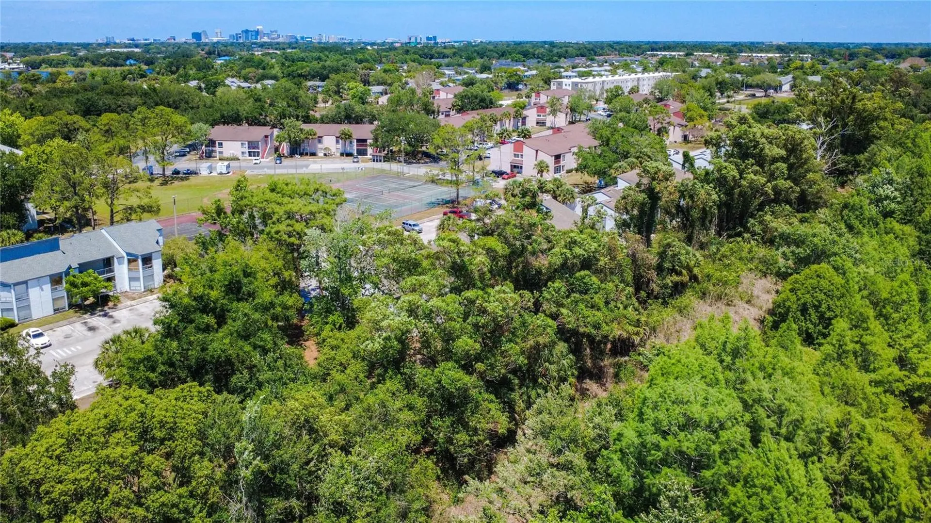 2636 Lemon Tree Lane Orlando FL 32839