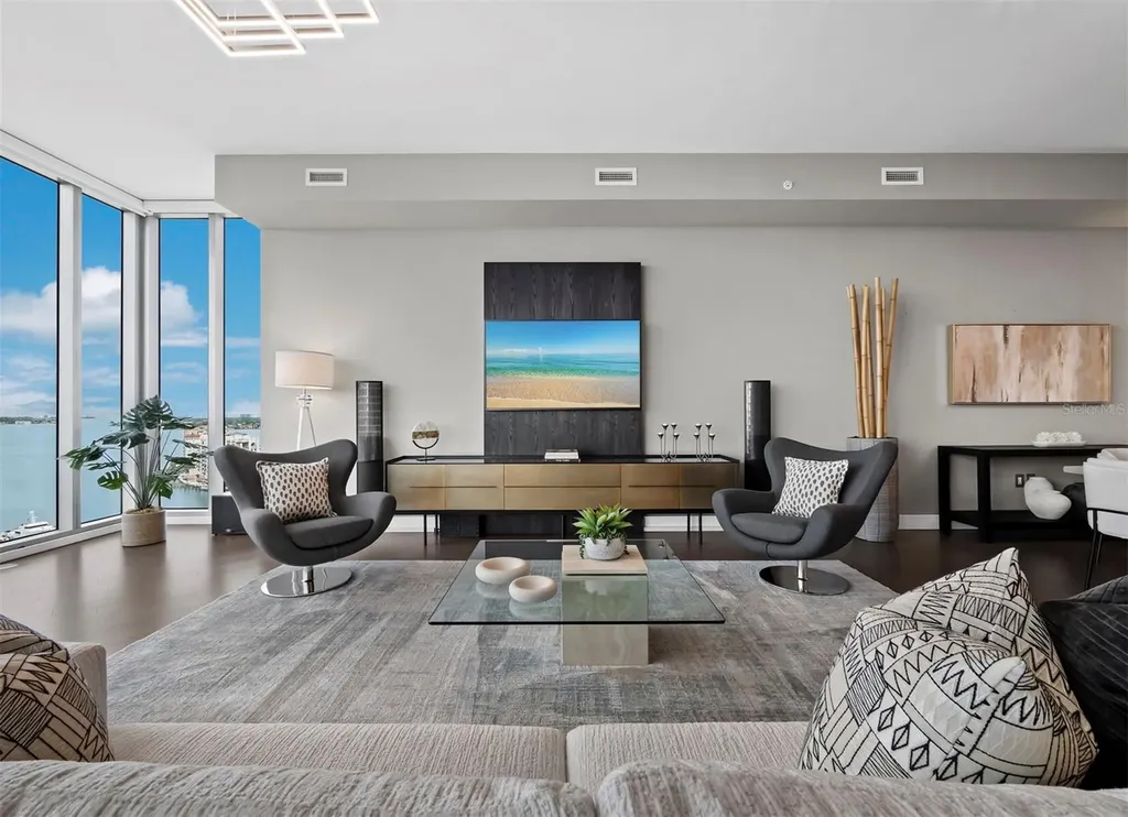 1155 N Gulfstream Avenue Sarasota FL 34236