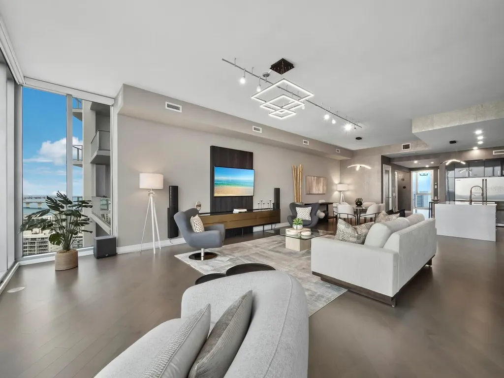 1155 N Gulfstream Avenue Sarasota FL 34236