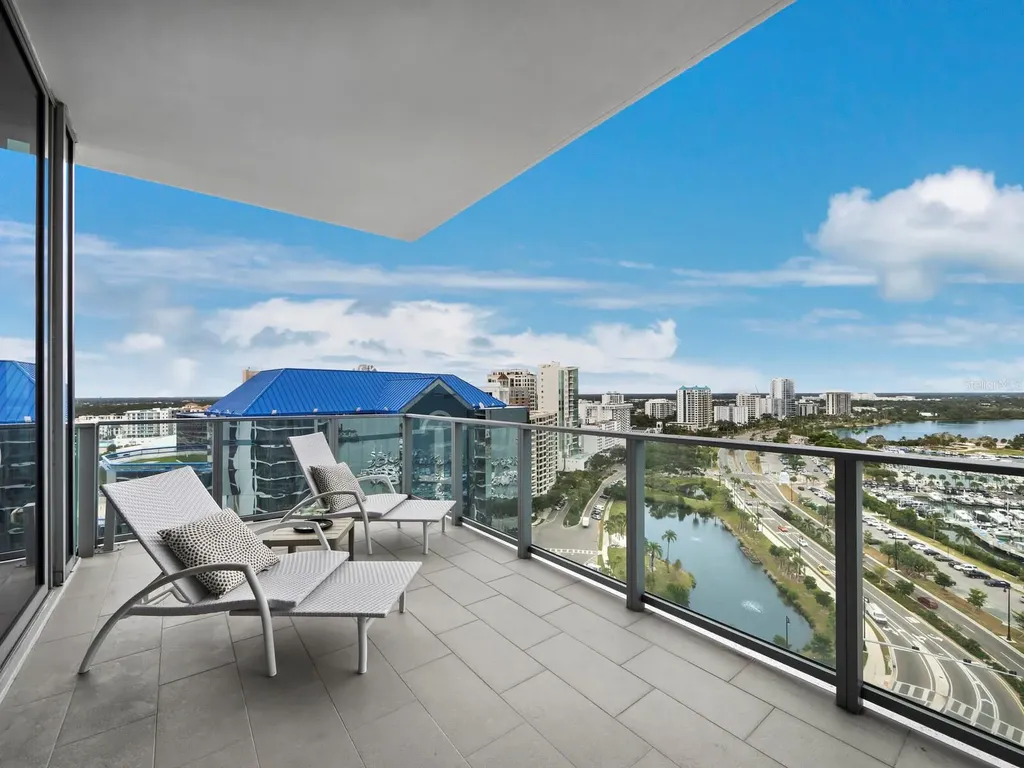 1155 N Gulfstream Avenue Sarasota FL 34236