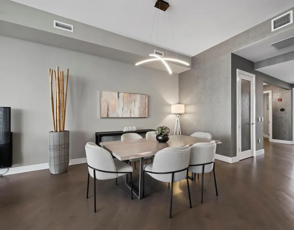 1155 N Gulfstream Avenue Sarasota FL 34236