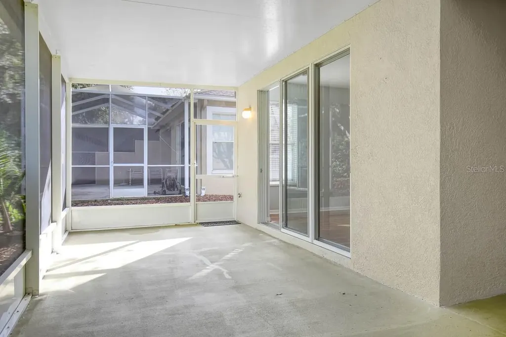 5922 Phoebenest Drive Lithia FL 33547