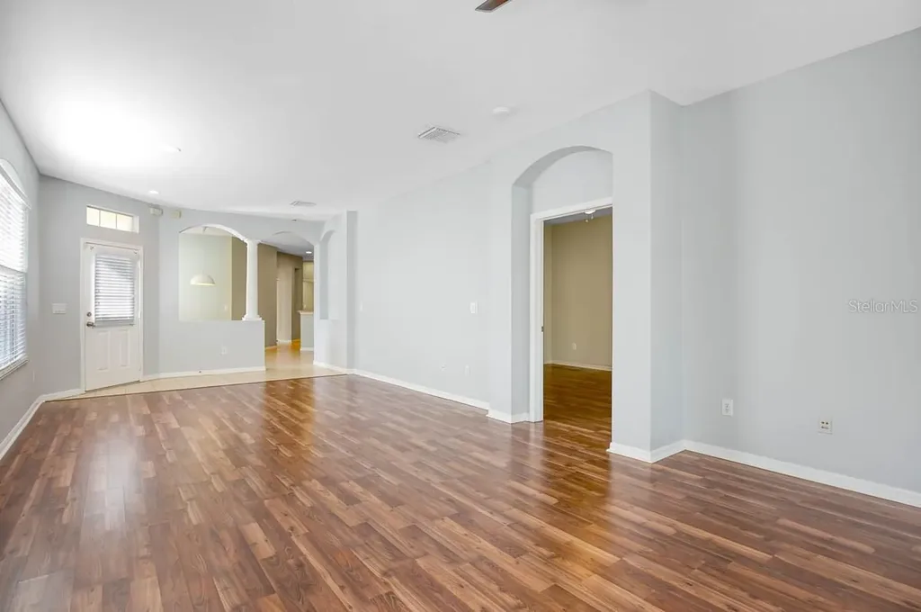 5922 Phoebenest Drive Lithia FL 33547
