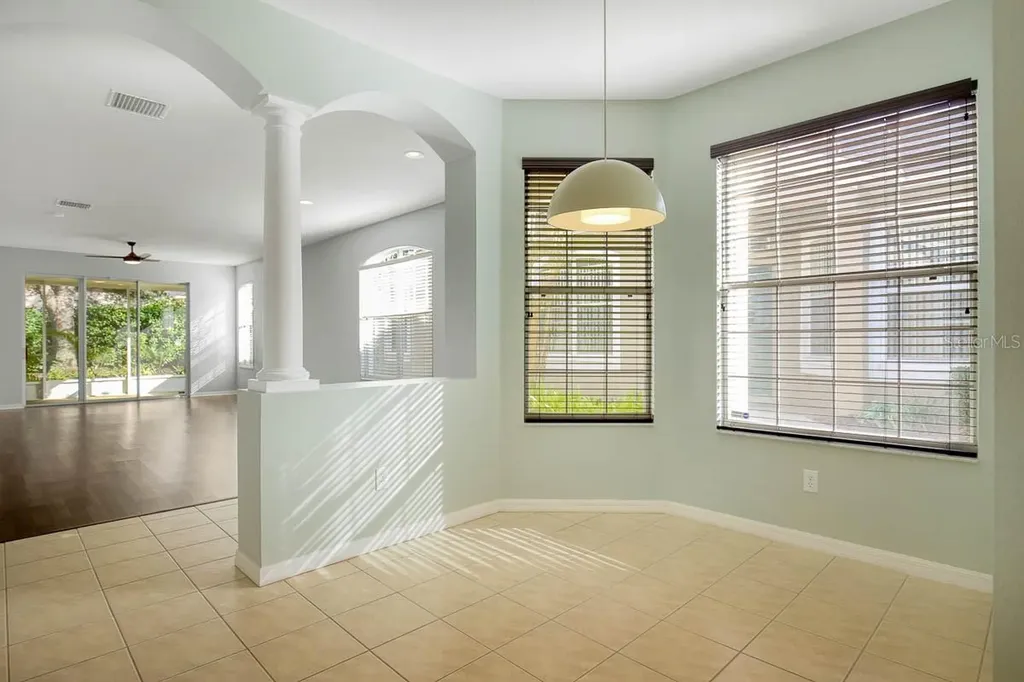 5922 Phoebenest Drive Lithia FL 33547