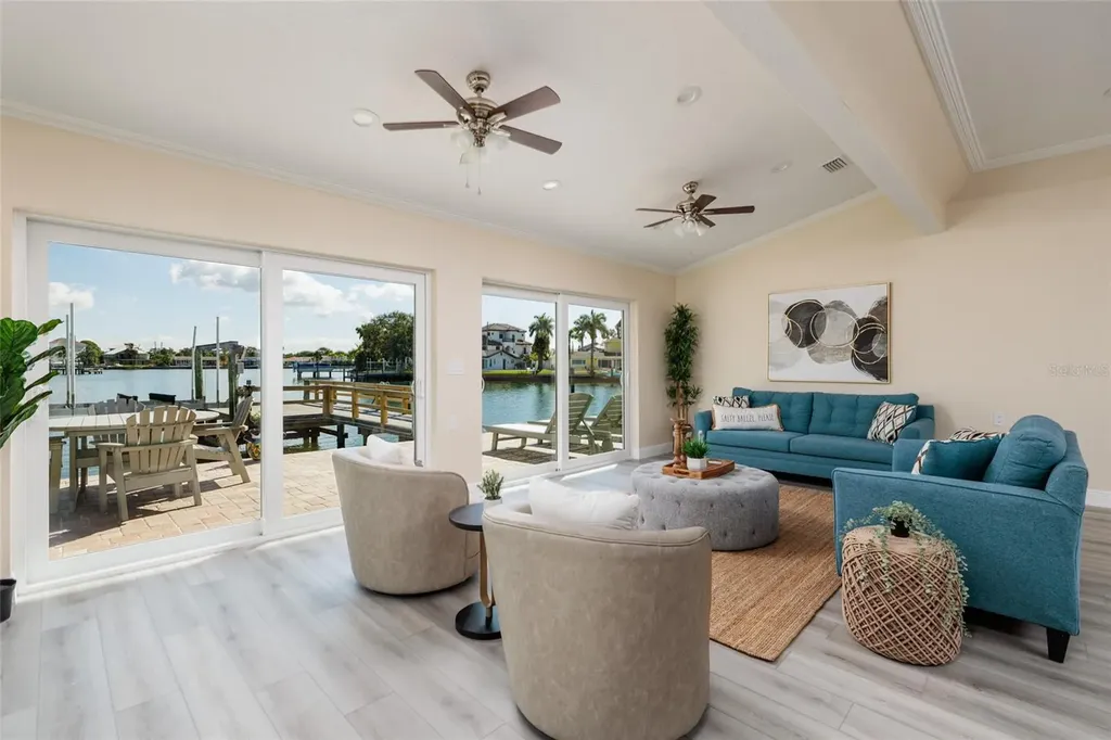 1440 Sea Gull Drive S St Petersburg FL 33707