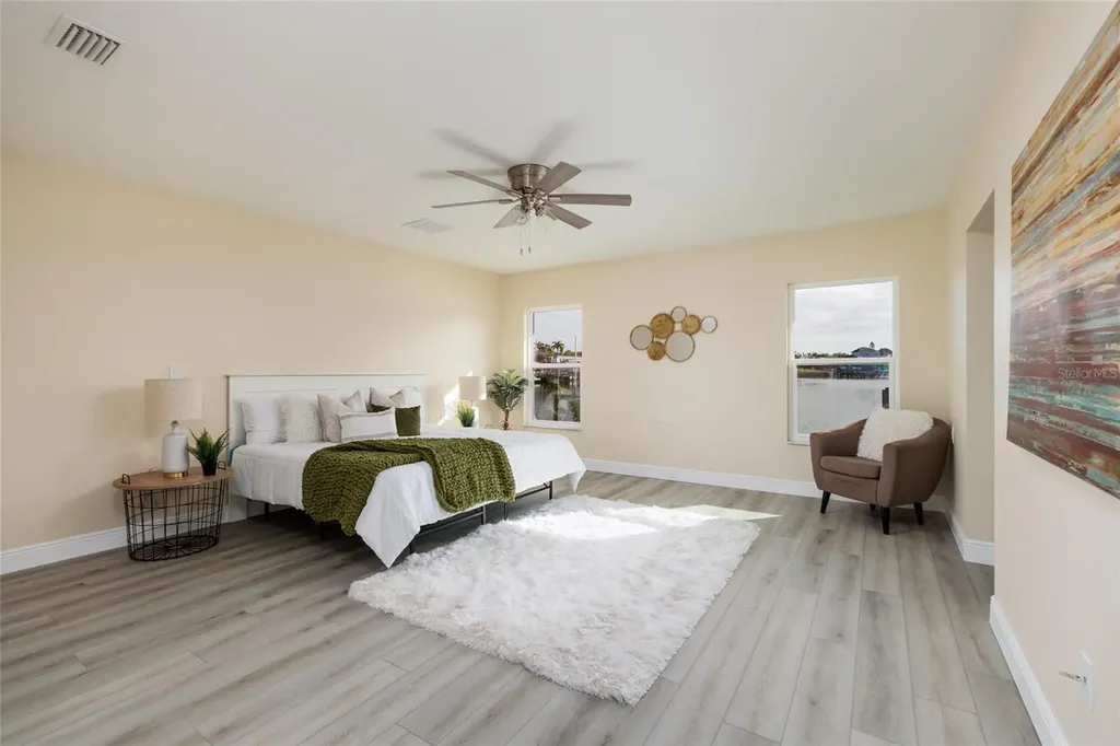 1440 Sea Gull Drive S St Petersburg FL 33707