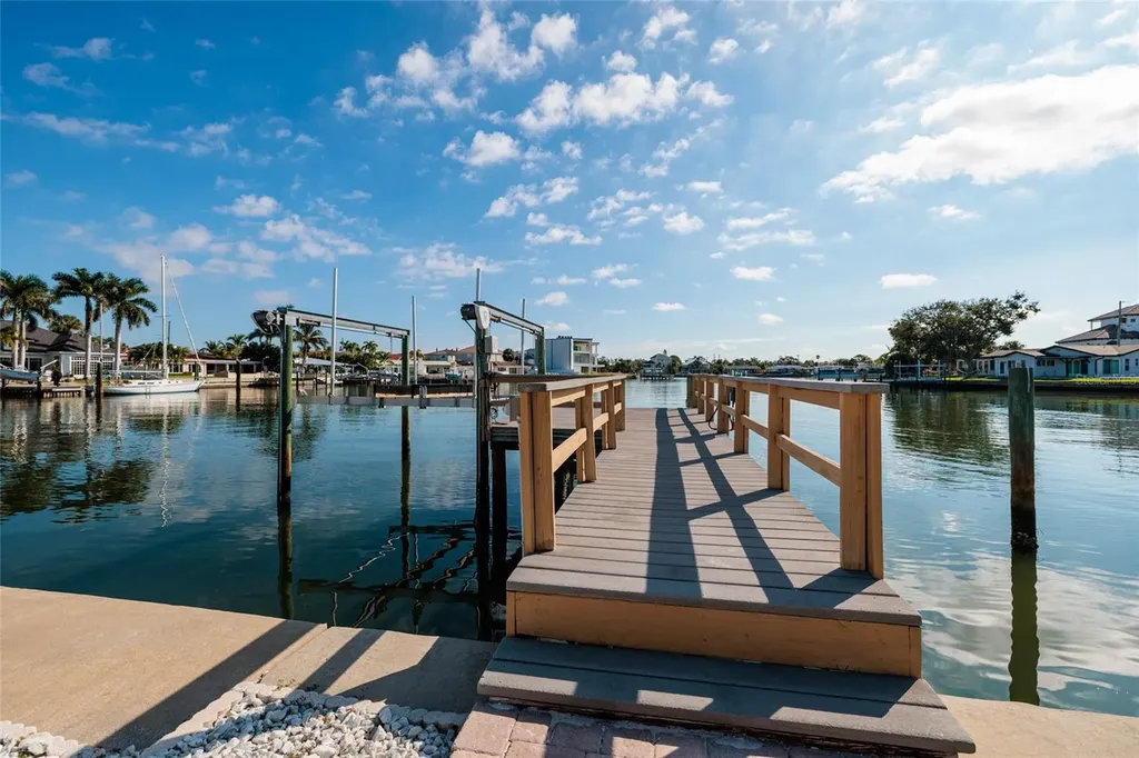 1440 Sea Gull Drive S St Petersburg FL 33707