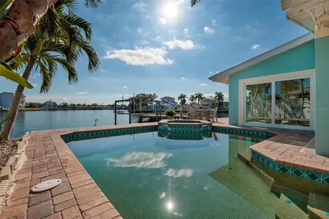 1440 Sea Gull Drive S St Petersburg FL 33707