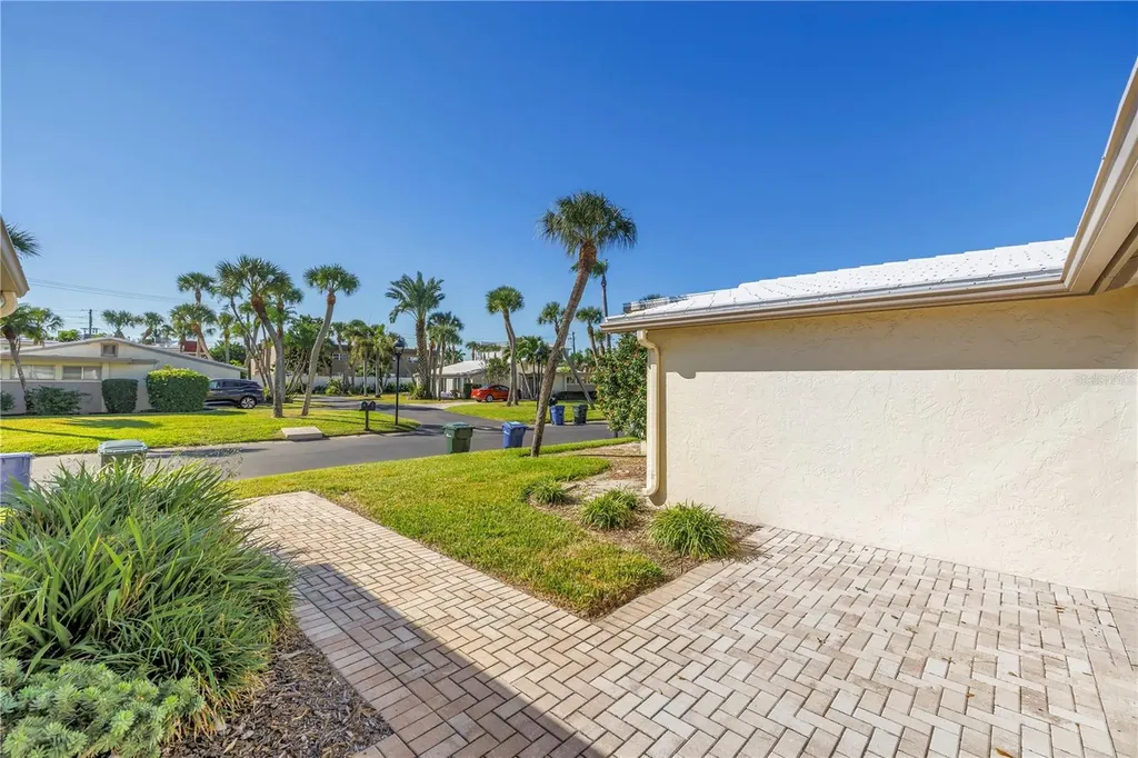 111 Whispering Sands Circle Sarasota FL 34242