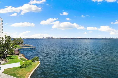 4950 Bayshore Boulevard Tampa FL 33611