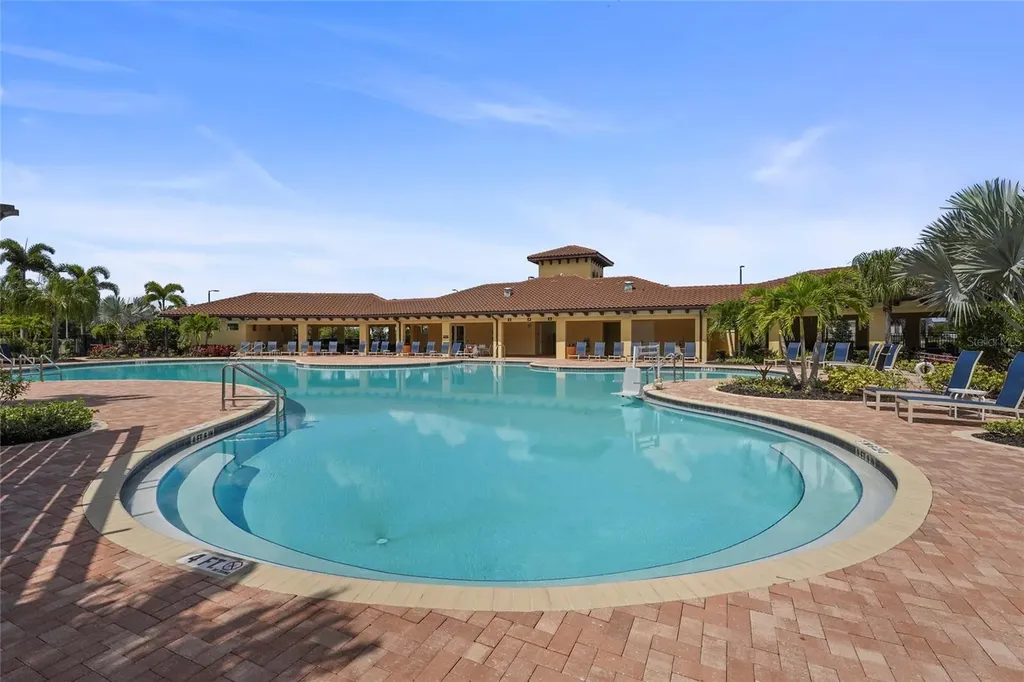 17448 Harvest Moon Way Bradenton FL 34211