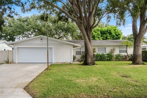 6195 34th Avenue N St Petersburg FL 33710