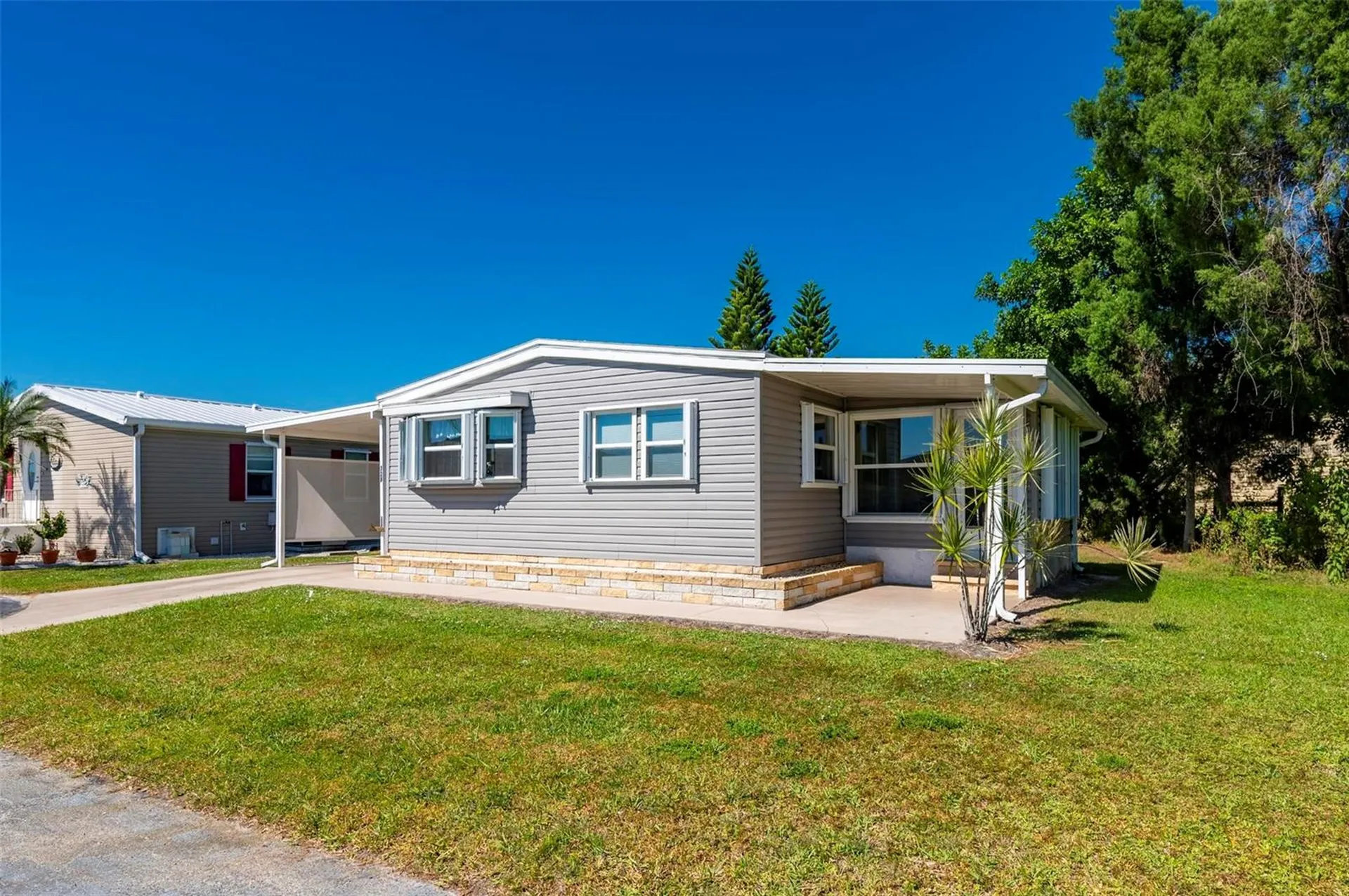 1000 Kings Highway Port Charlotte FL 33980