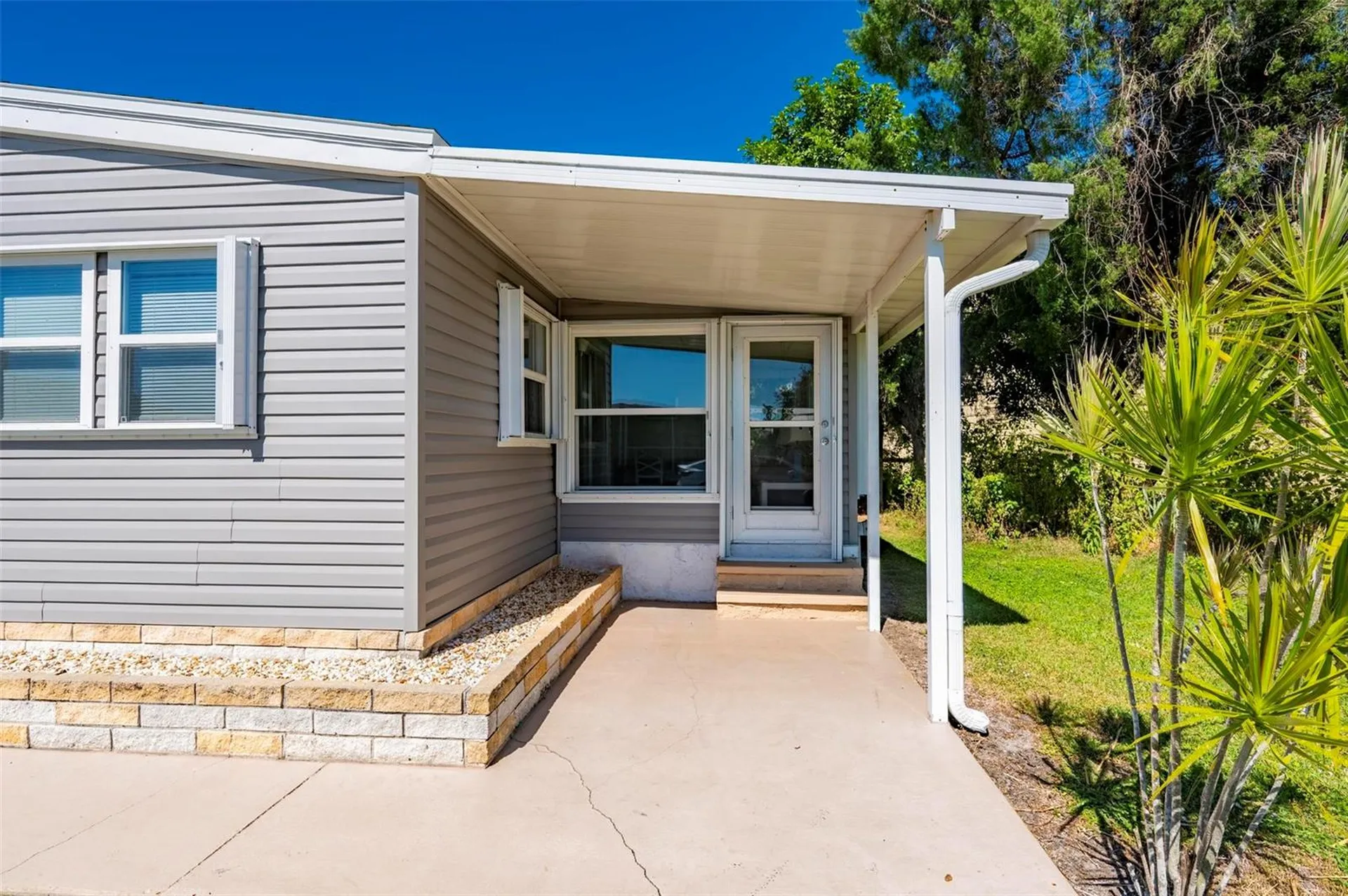 1000 Kings Highway Port Charlotte FL 33980