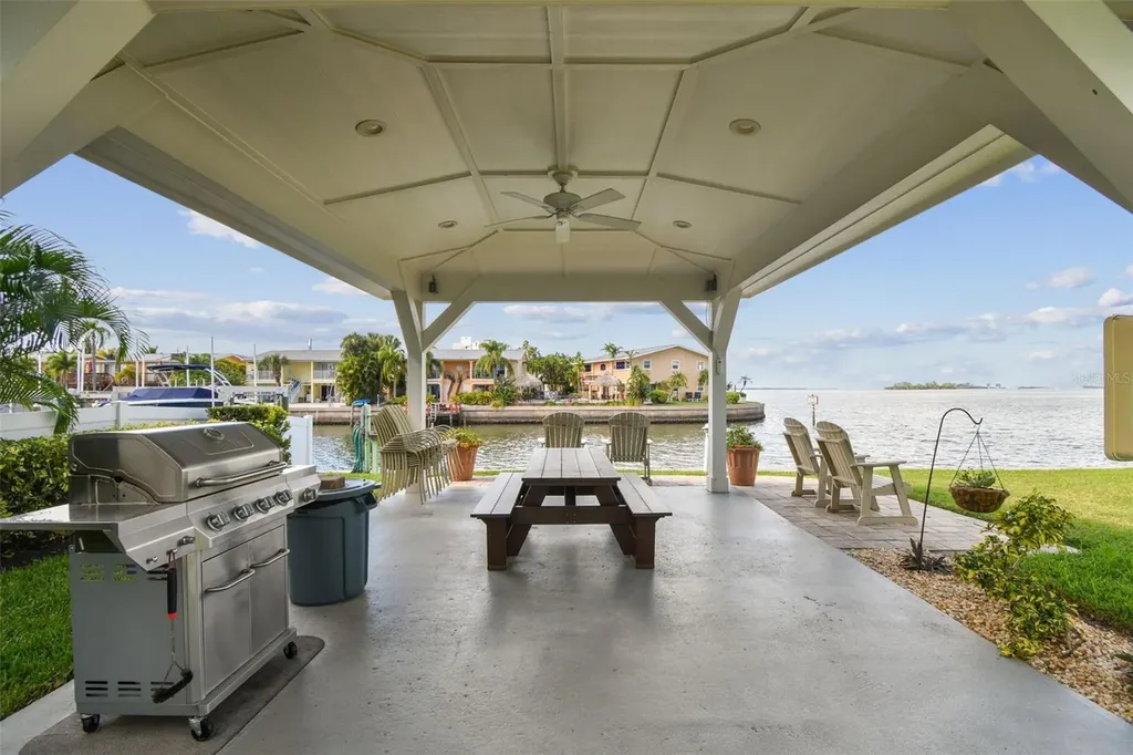 464 N Paula Drive Dunedin FL 34698