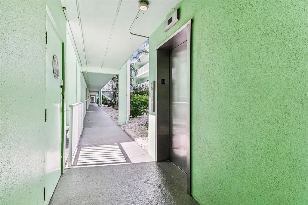 464 N Paula Drive Dunedin FL 34698