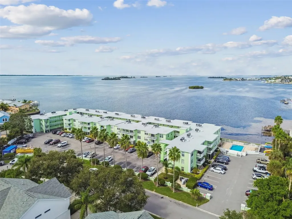 464 N Paula Drive Dunedin FL 34698