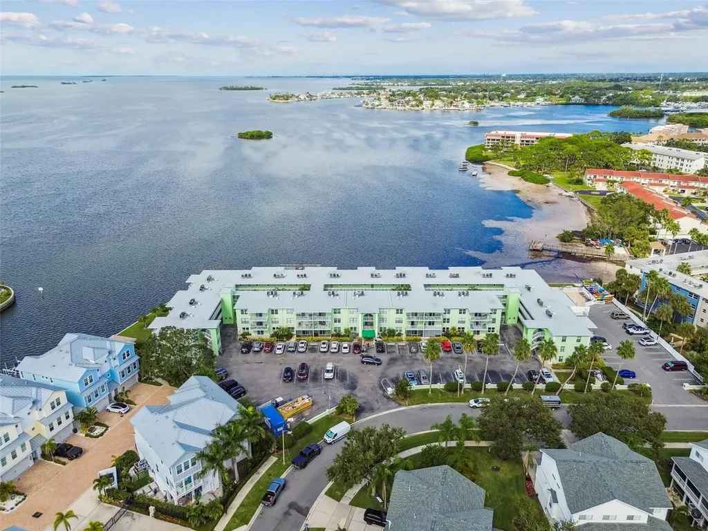 464 N Paula Drive Dunedin FL 34698