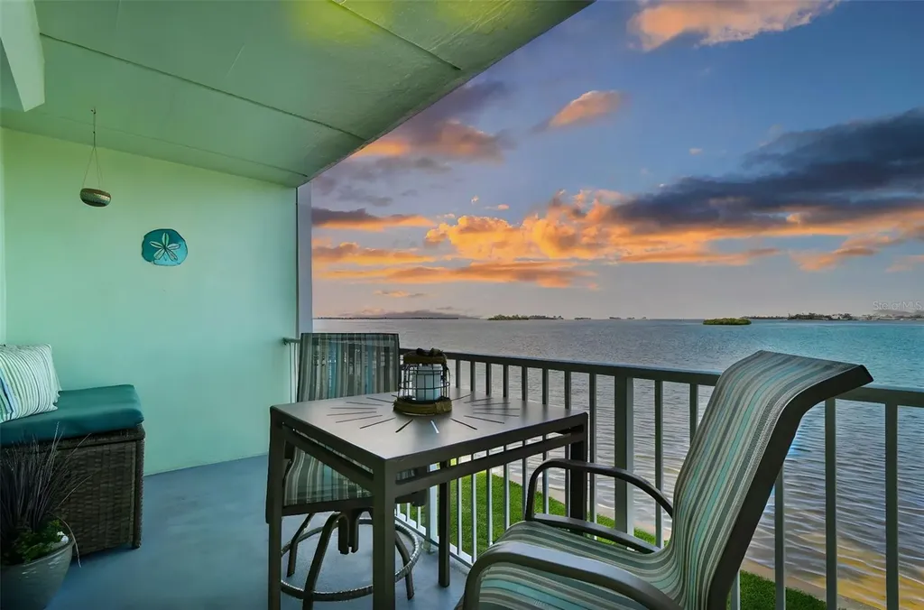 464 N Paula Drive Dunedin FL 34698