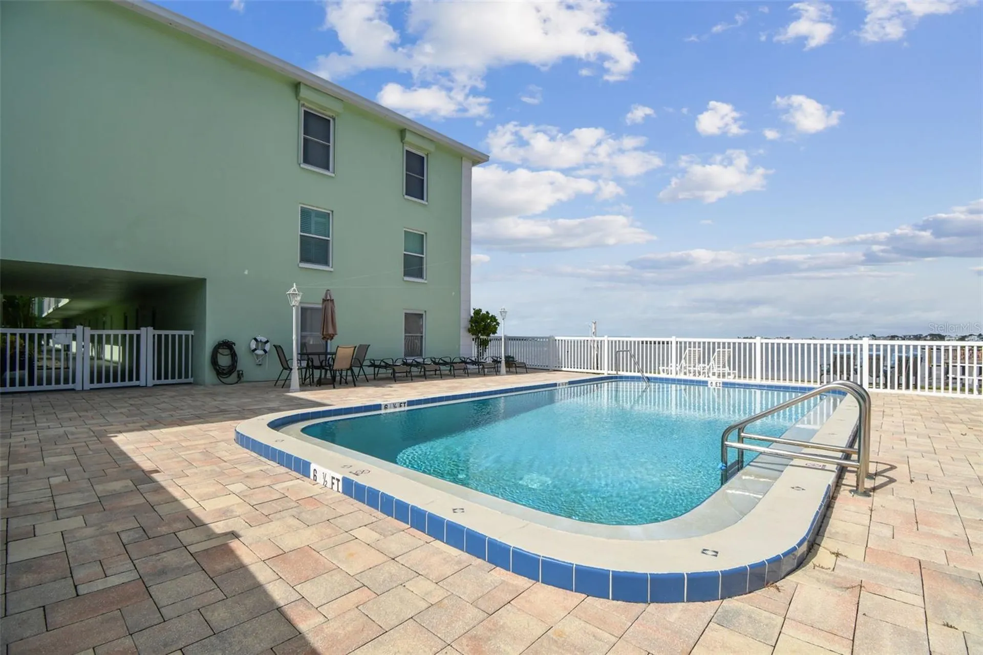 464 N Paula Drive Dunedin FL 34698