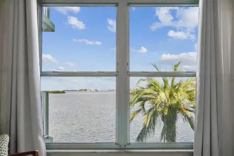 464 N Paula Drive Dunedin FL 34698