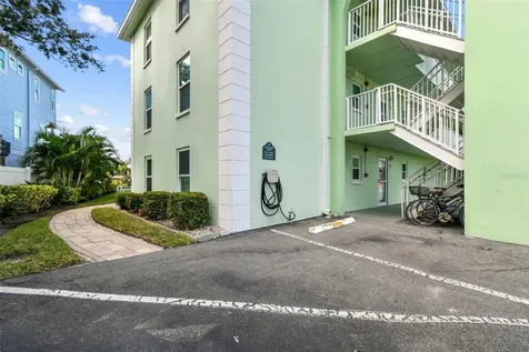 464 N Paula Drive Dunedin FL 34698