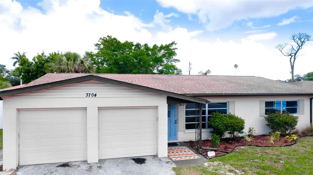 3704 17th Avenue W Bradenton FL 34205