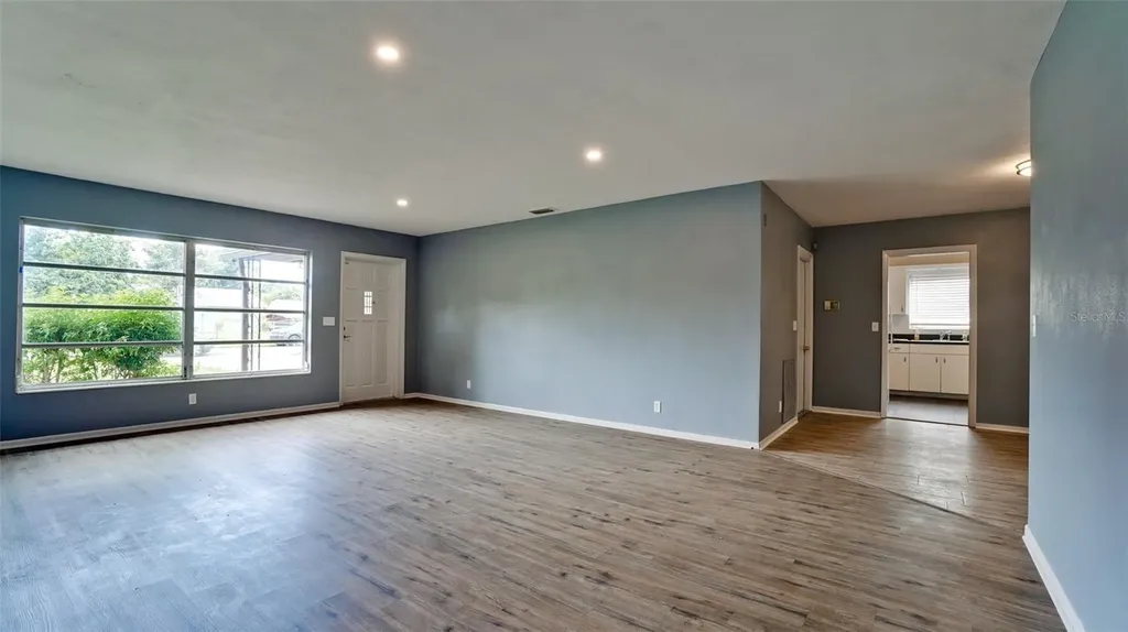 3704 17th Avenue W Bradenton FL 34205